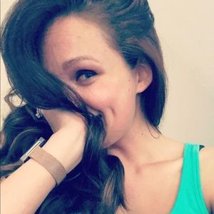 Meet your Posher, Kayla